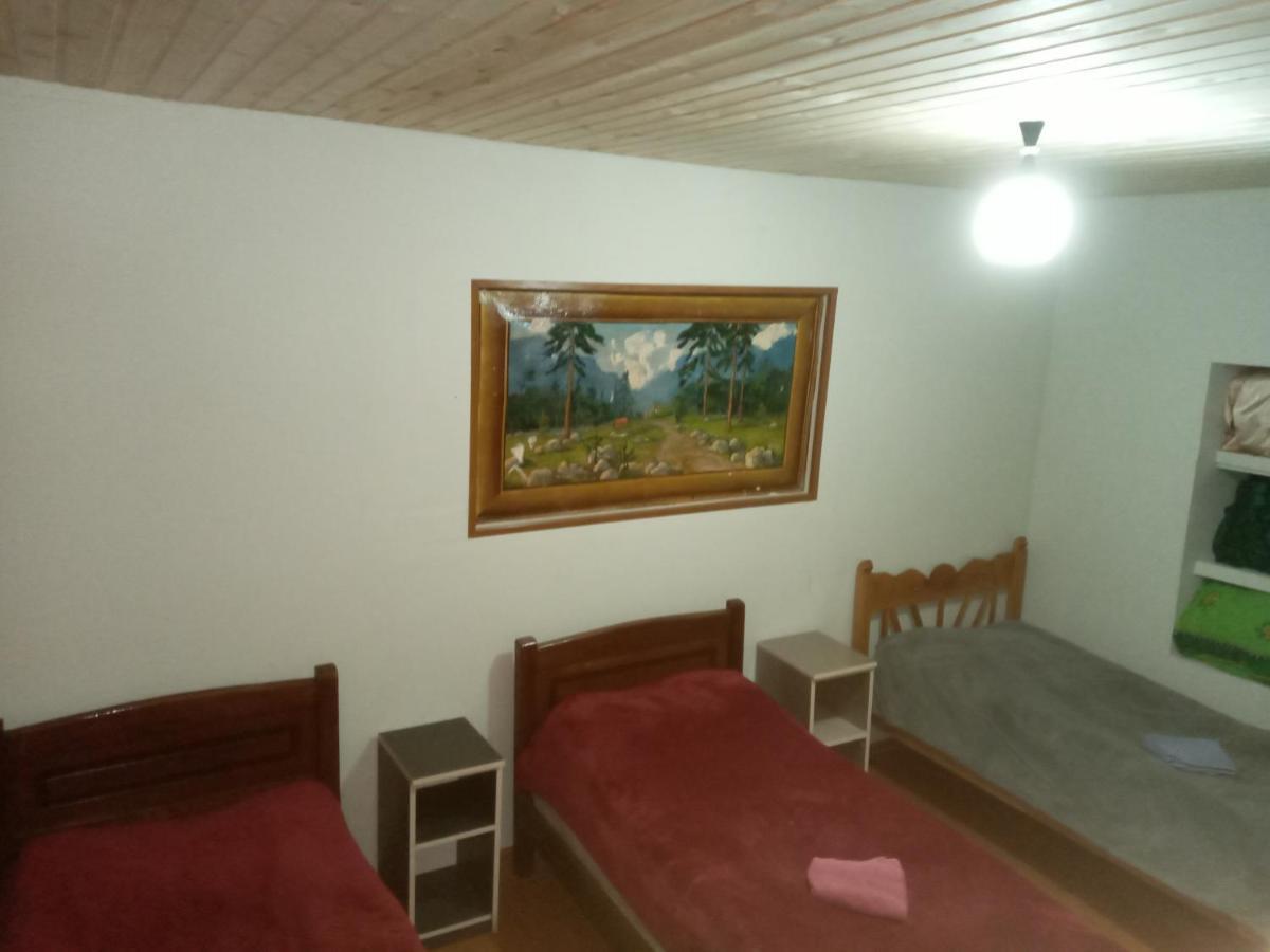 Koba Qaldanis Guest House Adishi Luaran gambar